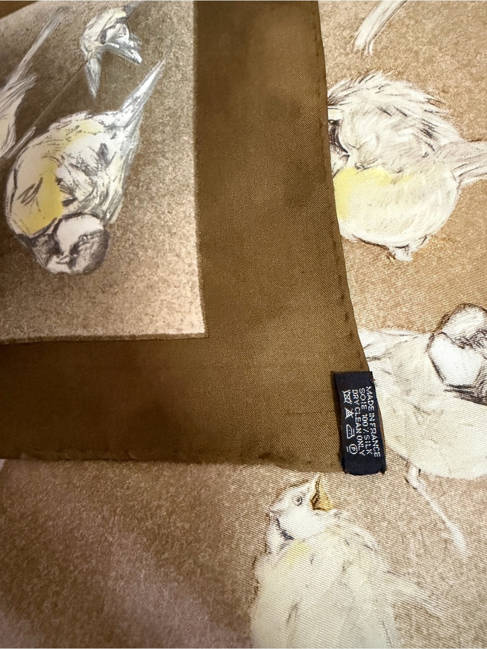 Hermes Les Mesanges silk scarf. - Picture 7 of 15